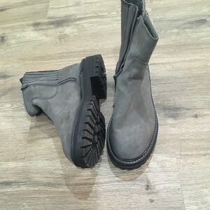Gray Ankle Boots with Zipper